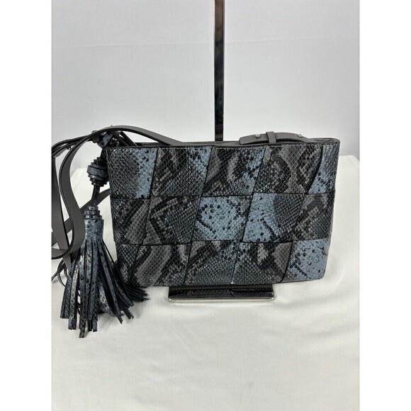 Vince Camuto Josy Woven Leather Crossbody Bag Grey Blue Multi Tassel Reptile - Picture 3 of 16